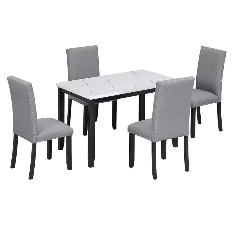 Ensemble de salle à manger 5 pièces avec table à manger en faux marbre, 4 chaises de salle à manger épaisses et rembourrées, gris/blanc - ModernLuxe