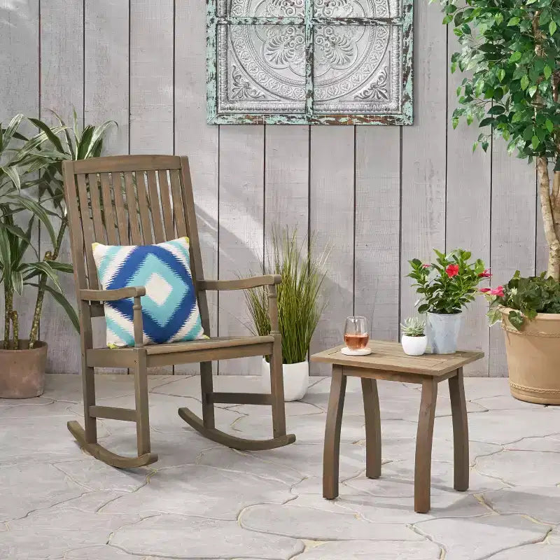 Christopher Knight Home Reynard Ensemble chaise berçante et table d'extérieur en bois d'acacia avec design à lattes