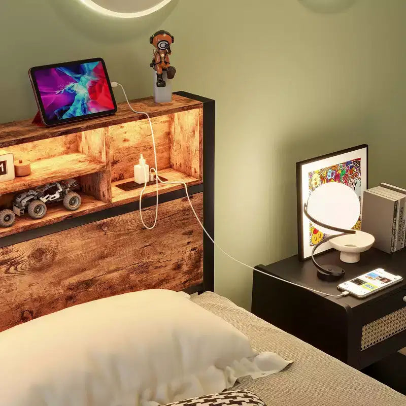 Cadre de lit simple avec tête de lit de rangement, station de recharge et lumières LED RVB, robuste, sommier tapissier non requis