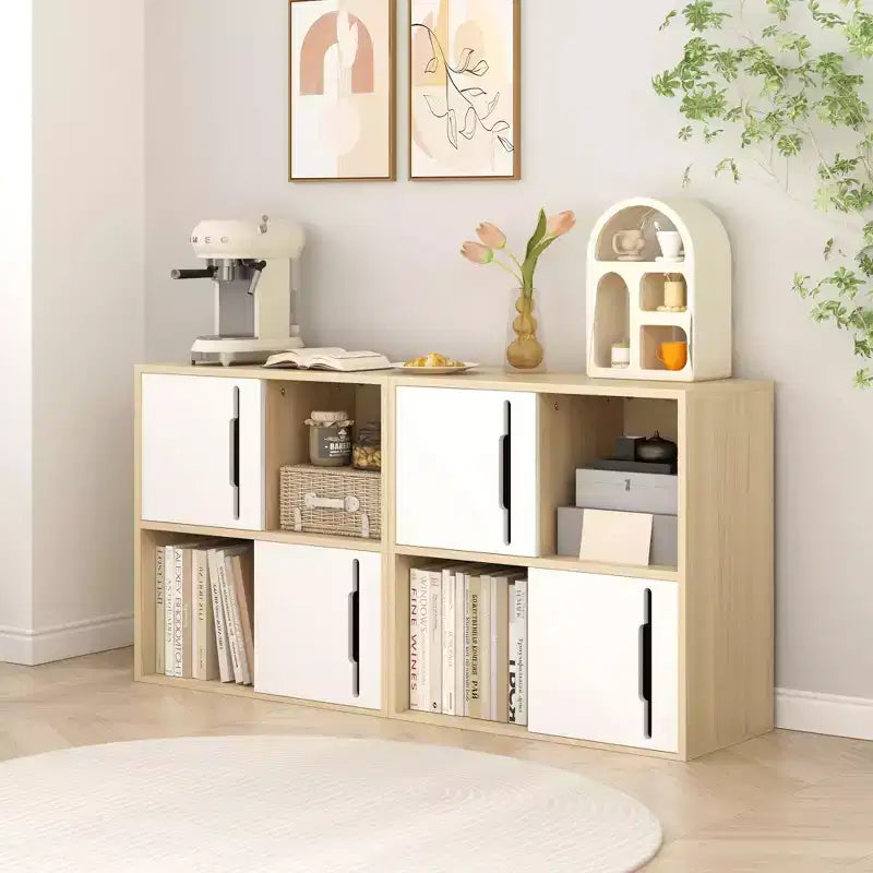 Meuble de rangement moderne avec portes coulissantes, étagères ouvertes et fermées à 2 niveaux, bois naturel avec panneaux blancs