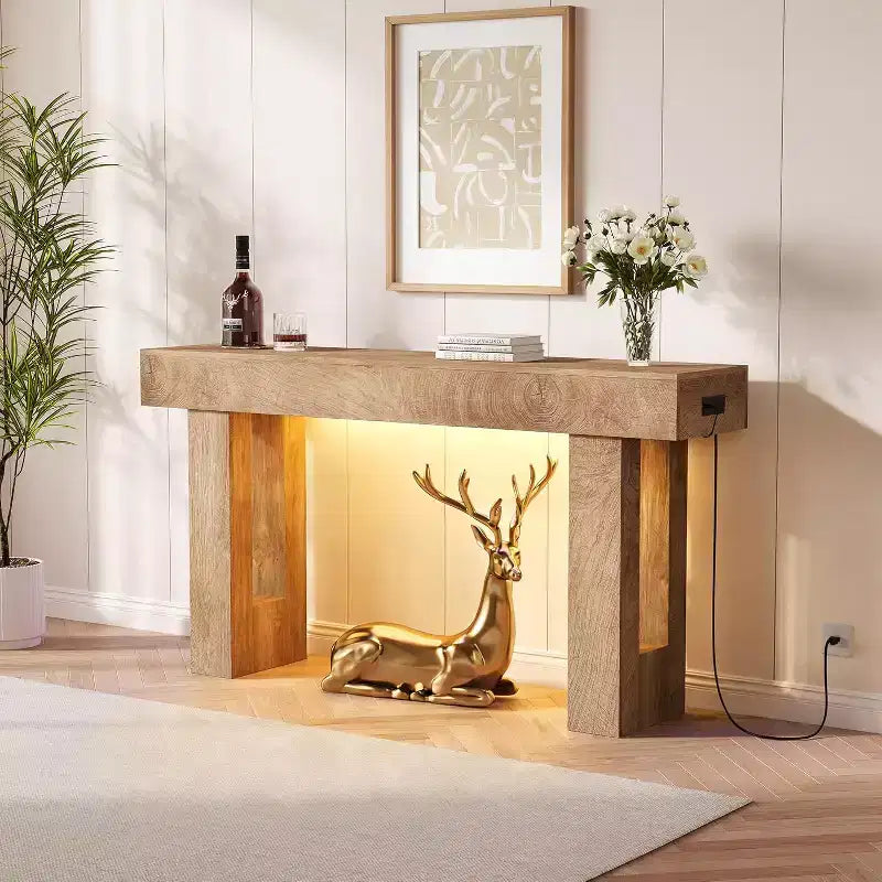 Table console de ferme 63" avec station de charge et lumière LED, table de canapé étroite pour couloir et salon, finition bois naturel