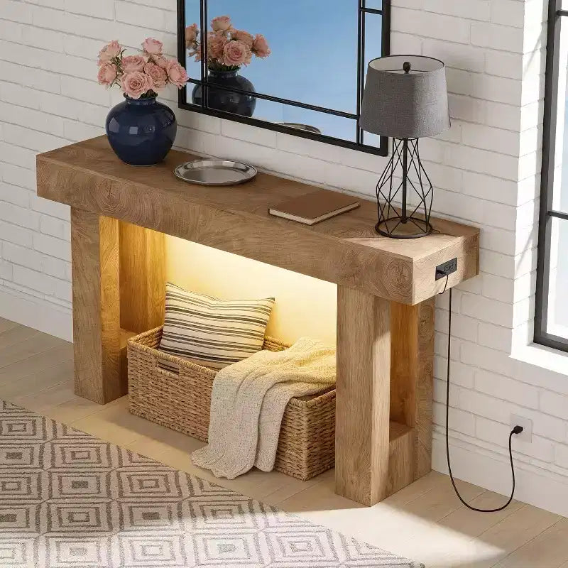 Table console de ferme 63" avec station de charge et lumière LED, table de canapé étroite pour couloir et salon, finition bois naturel