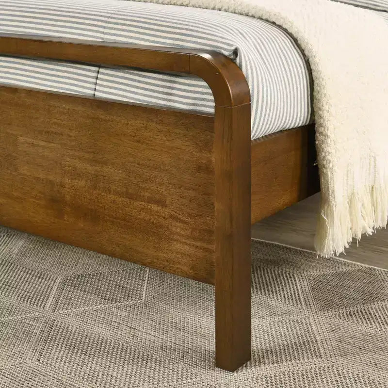 Ensemble de chambre à coucher en bois Eldren de Roundhill Furniture, lit plateforme avec commode, miroir, deux tables de chevet, chiffonnier au fini noyer