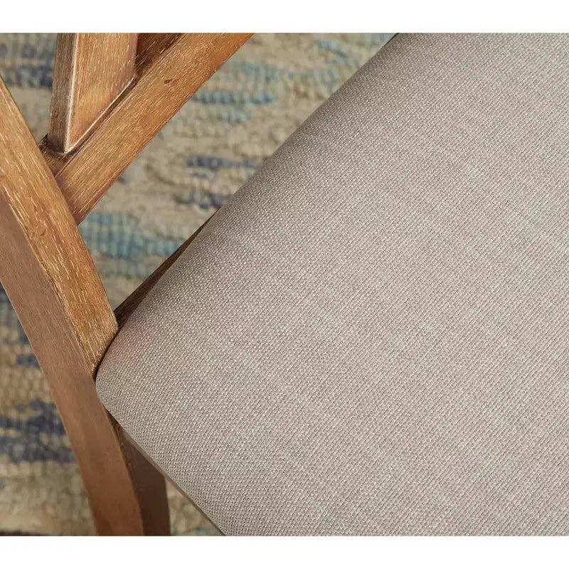 Ensemble de salle à manger rond 5 pièces Buylateral Crenshaw avec chaises à coussin en lin Driftwood : Bois d'hévéa massif, chaises à coussin en lin