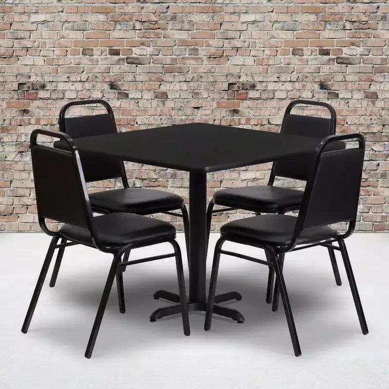 Ensemble table carrée en stratifié Flash Furniture de 91,4 cm avec piètement en X et 4 chaises de banquet à dossier trapézoïdal