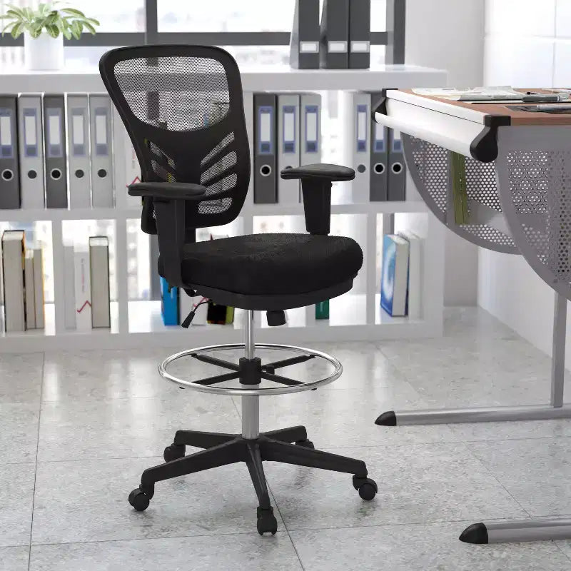 Chaise de bureau ergonomique à dossier mi-haut en maille avec repose-pieds chromé réglable et accoudoirs réglables