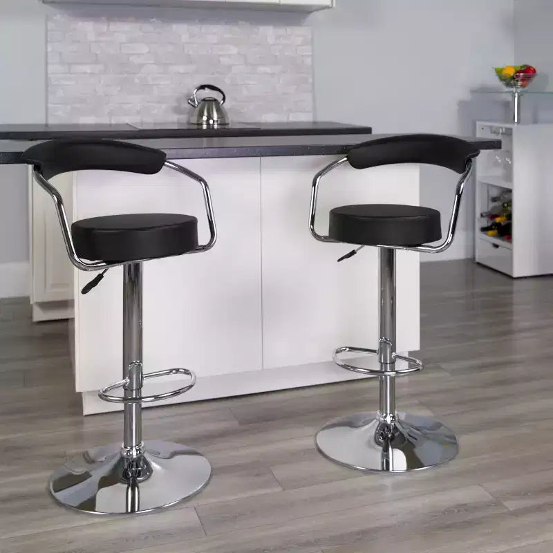 Tabouret de bar contemporain en vinyle réglable en hauteur avec accoudoirs et piètement chromé