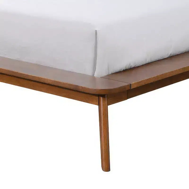 HOMES: Inside + Out Ensemble de chambre à coucher 3 pièces en bois de style Mid-Century Riverstone avec 2 tables de nuit Noyer